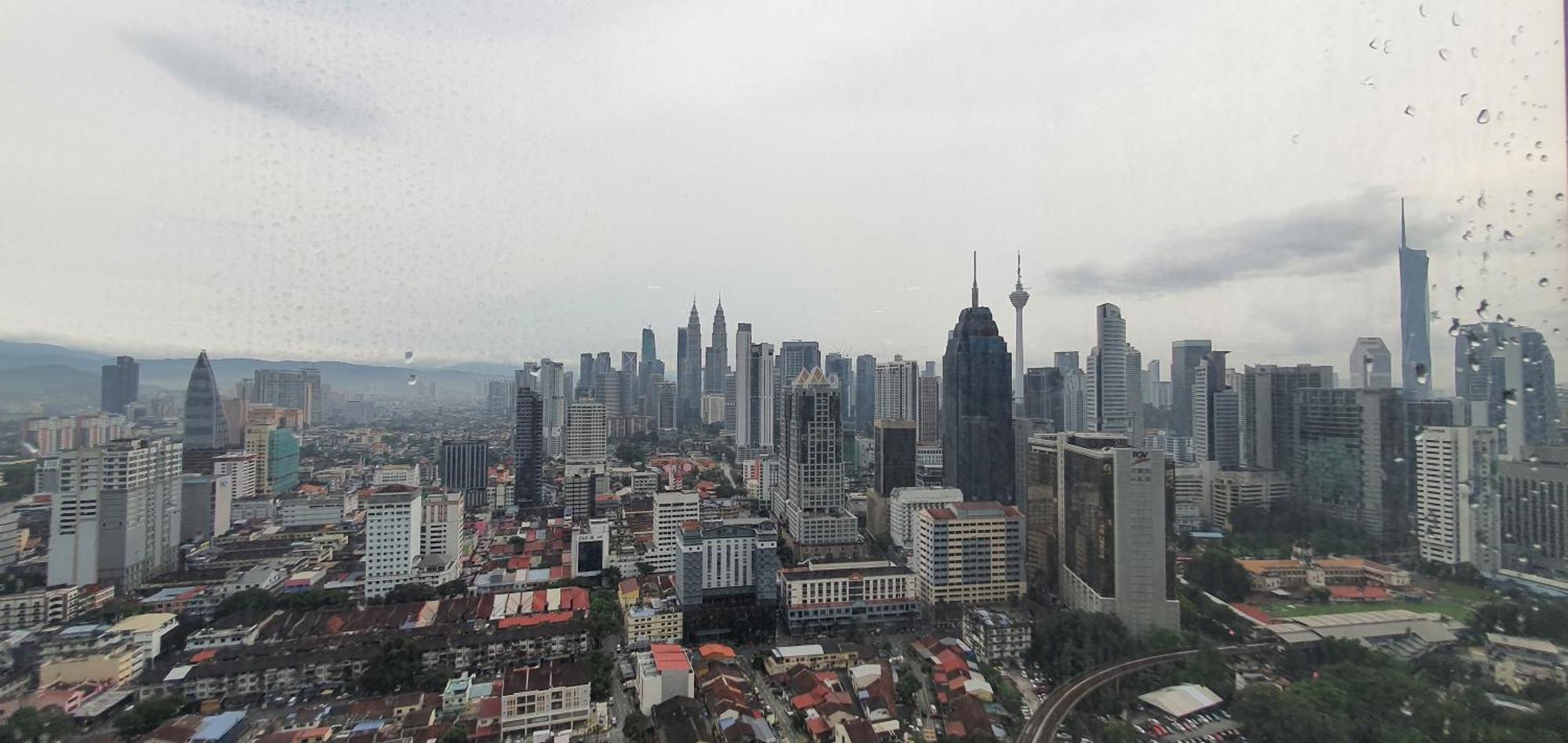 Amazing Klcc View @ Regalia Residence Куала Лумпур Стая снимка
